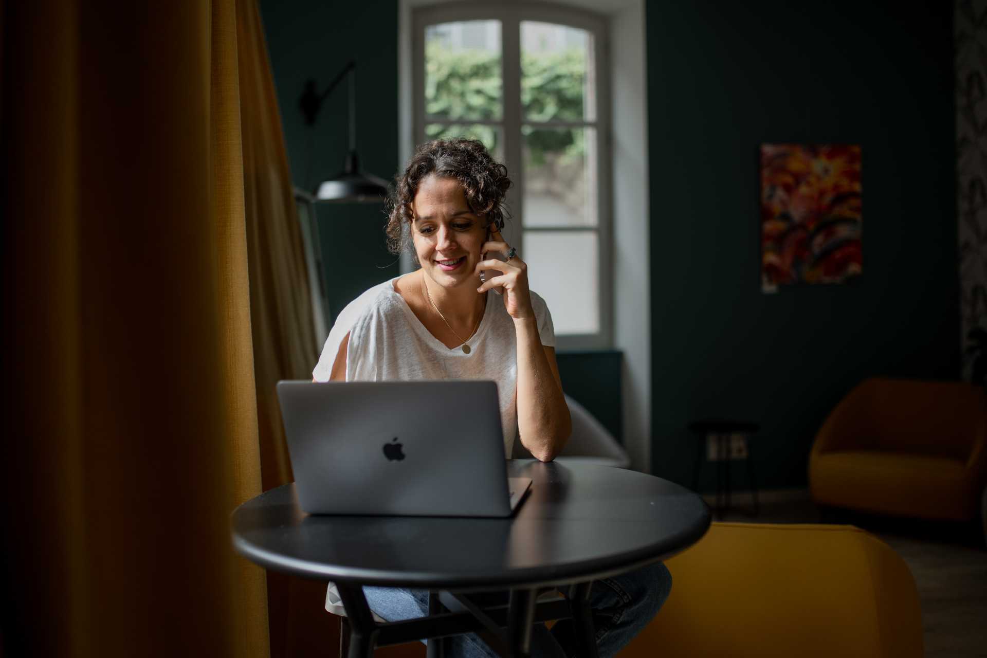 Alexandra Arnaud, chargée de communication dédiée